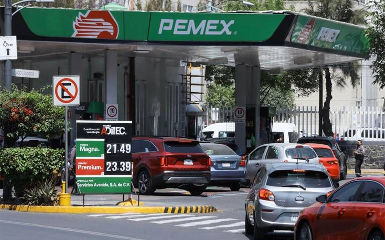 La petrolera mexicana indicó que las ventas de gasolina, tipo Magna y Premium observaron un crecimiento de 6%. (Adrián Vázquez / El Sol de México)