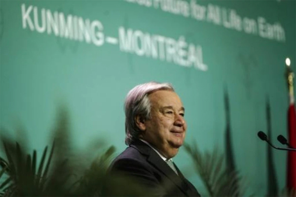 El secretario general de las Naciones Unidas, Antonio Guterres, habla durante la ceremonia de apertura de la Conferencia de las Naciones Unidas sobre Biodiversidad (COP15) en el Salón Plenario del Palais des congrès de Montréal en Montreal, Quebec, Canadá, el 6 de diciembre de 2022. 