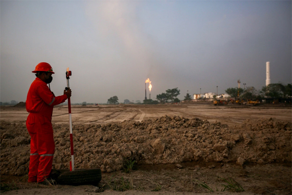 quema de gas en Ixachii campo pemex en Veracruz