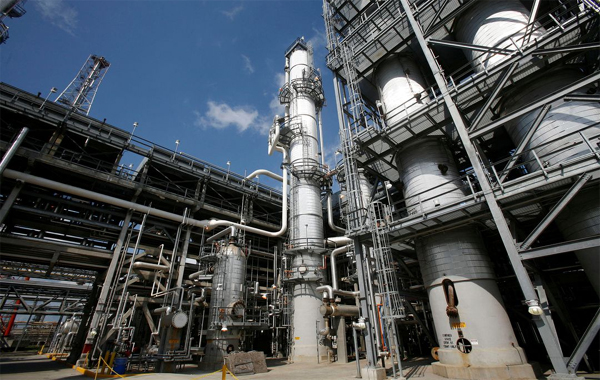 The Valero St. Charles oil refinery is seen during a tour of the refinery in Norco, Louisiana August 15, 2008. 