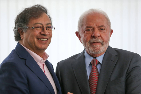 El presidente Lula recibe al presidente da Colombia, Gustavo Petro en el Palacio de Itamaraty. (Pedro Ladeira/Folhapress)