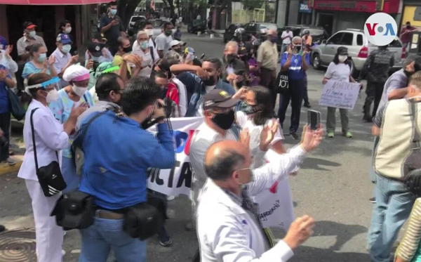 Venezuela: profesores protestan en defensa de estudiantes