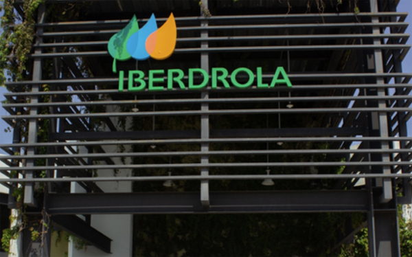 Presume AMLO en Foro Ambiental compra de plantas de Iberdrola