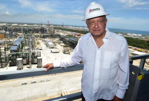 López Obrador dijo que la refinería de Dos Bocas producirá hasta su máxima capacidad de 340 mil barriles diarios en diciembre; en julio sólo 170 mil.