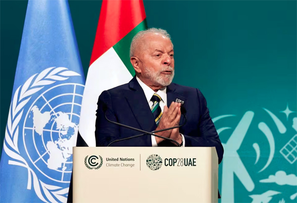 l presidente de Brasil, Luiz Inacio Lula da Silva, pronuncia una declaración nacional en la Cumbre Mundial de Acción por el Clima durante la Conferencia de las Naciones Unidas sobre el Cambio Climático (COP28) en Dubai, Emiratos Árabes Unidos, el 1 de diciembre de 2023. REUTERS/Thaier 