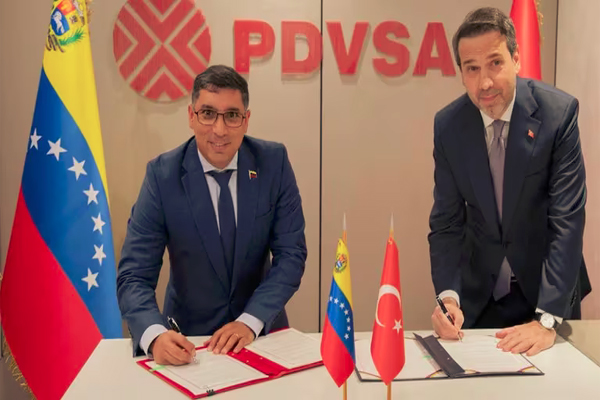 El ministro venezolano del área, Pedro Rafael Tellechea, aseguró que trataron “diversos temas de la cooperación estratégica y la gran ventana de oportunidad existente para inversiones” (PDVSA)