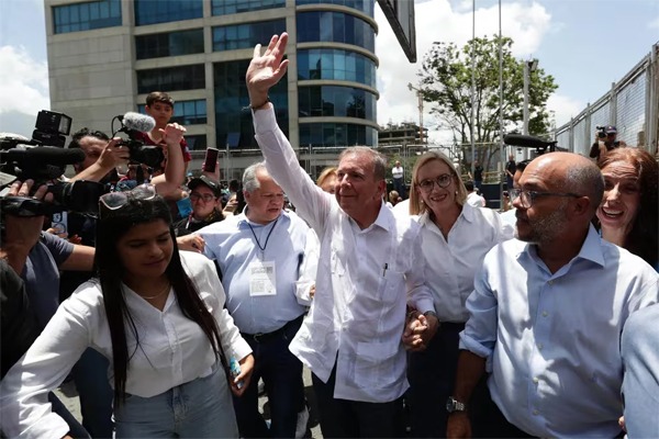 Edmundo González Urrutia (EFE/Ronald Peña R.)