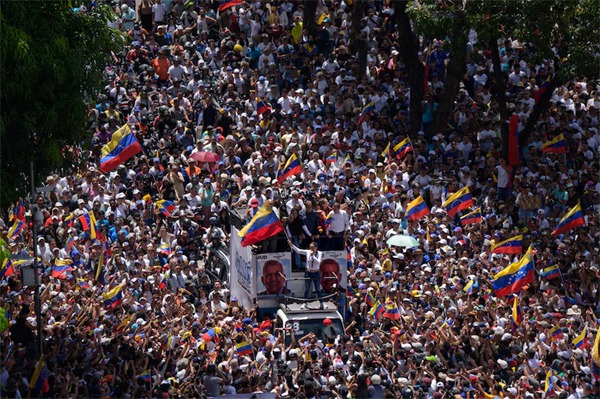 La lideresa opositora proscrita Machado convocó a protestas en toda Venezuela para defender lo que su partido considera su legítima victoria electoral. Fotógrafo: Gaby Oraá/Bloomberg( 