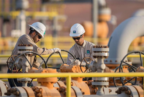 Engineers at Saudi Aramco, Saudi Arabia’s state-owned oil and gas company, work in eastern Saudi Arabia. (AFP) 