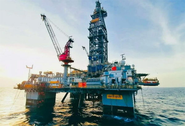 Italian energy giant Eni has made a new oil discovery in an exploration well located in Block 7 in the Sureste Basin offshore Mexico, using a Valaris-owned semi-submersible rig.