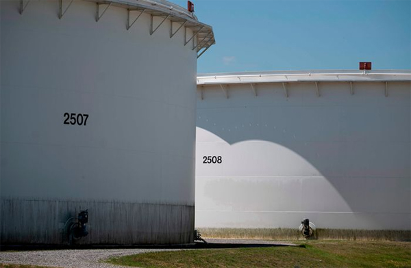 U.S. crude inventories rise 5.9 million barrels: EIA (Johannes Eisele AFP)
