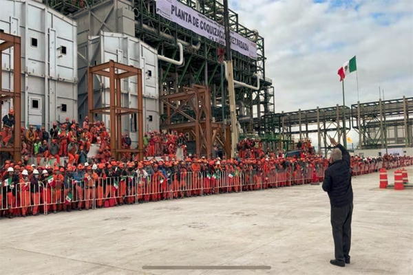 Presidente Andrés Manuel López Obrador gives a speech at the coking plant at the Tula refinery in Hidalgo state. (Photo: Government of Mexico).