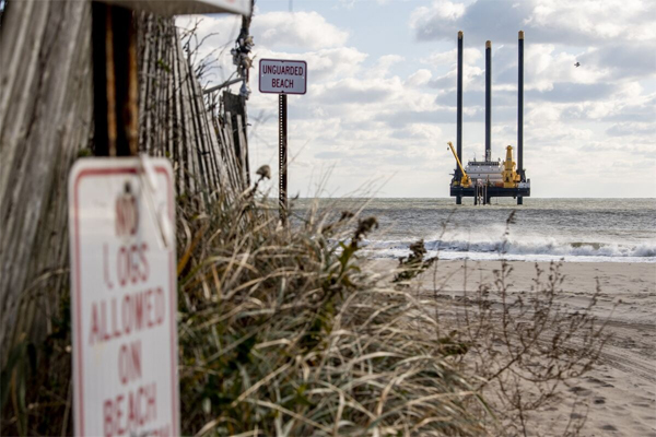 A lift boat off the beach in 2022 at South Fork Wind, one of the few US projects that's under construction.Photographer: Johnny Milano/Bloomberg