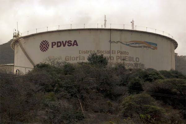 The PDVSA logo is seen on a tank at its refinery El Palito in Puerto Cabello, in the state of Carabobo, March 2, 2016. REUTERS/Marco Bello 