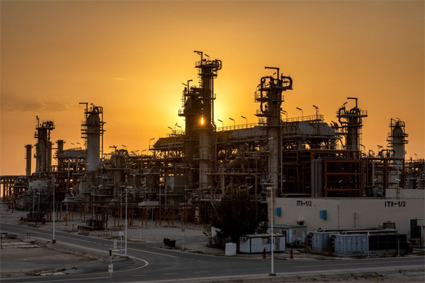 An oil refinery in Asalouyeh Seaport, Iran. Photographer: Saeid Arabzadeh/AFP/