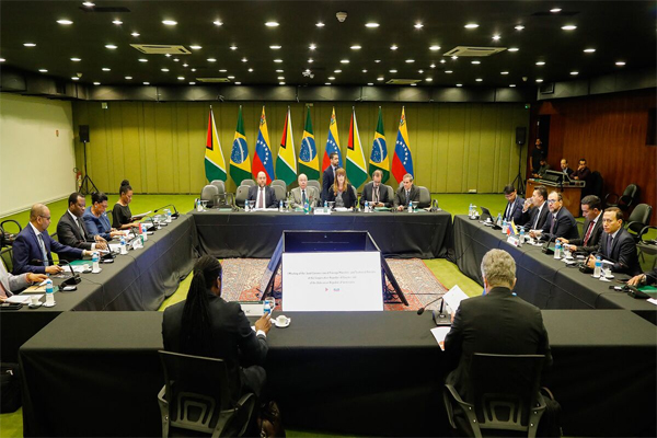 Representatives of the Venezuela and Guyana governments discuss the territory of Essequibo at the Itamaraty Palace in Brasilia, Brazil Jan. 25.Photographer: Sergio Lima/AFP/