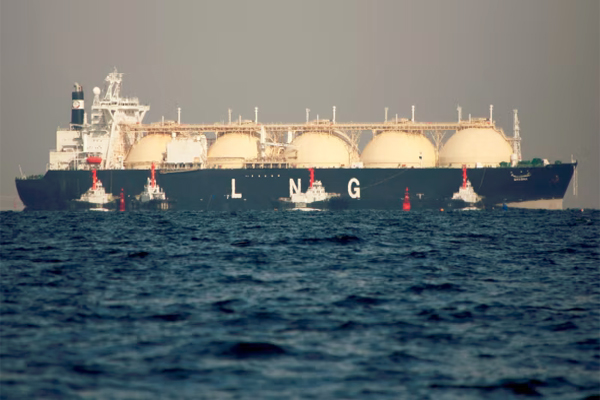 A permanent suspension of new LNG licenses would raise global LNG prices © Reuters