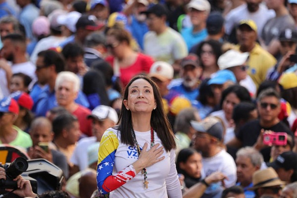 Venezuelan Opposition Leader Machado Is Intercepted After Joining Anti-government Protest
© Photographer: Jesus Vargas/Getty Images