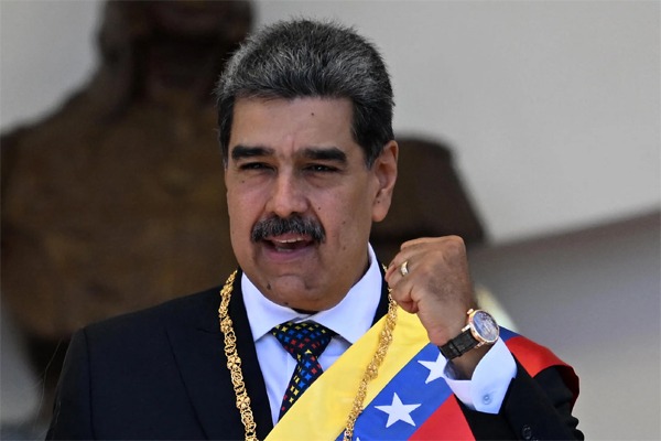 Nicolas MaduroPhotographer: Juan Barreto/AFP/Getty Images